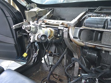 Замена радиатора печки БМВ Е60