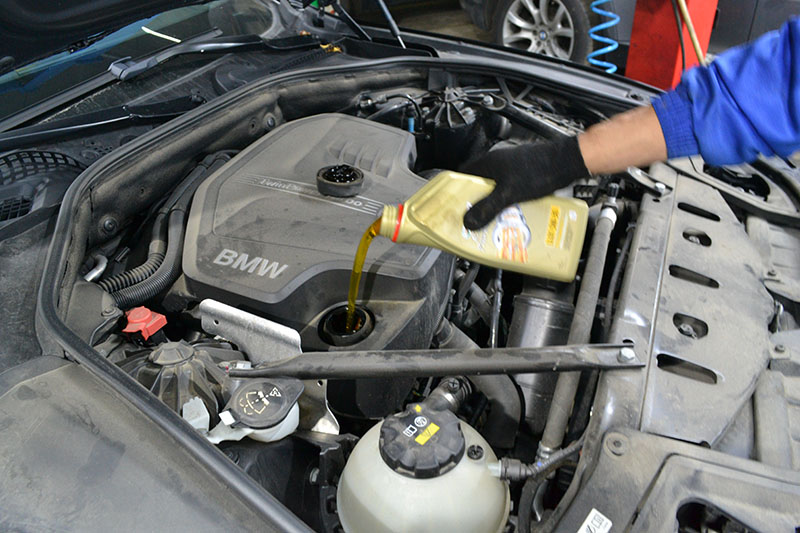 Замена масла двигателя BMW